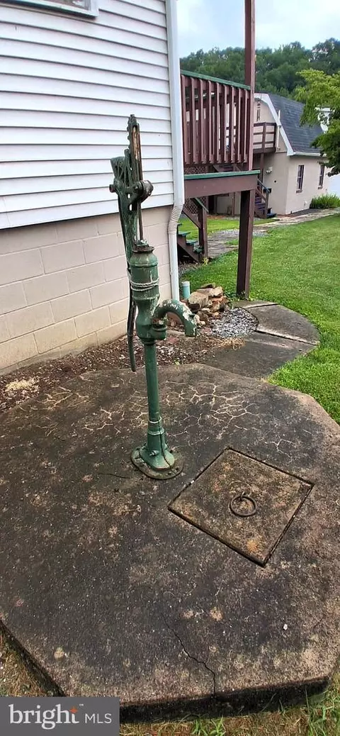 Exterior - 215 N Spring St, Everett, PA 15537 photo 3 of 5