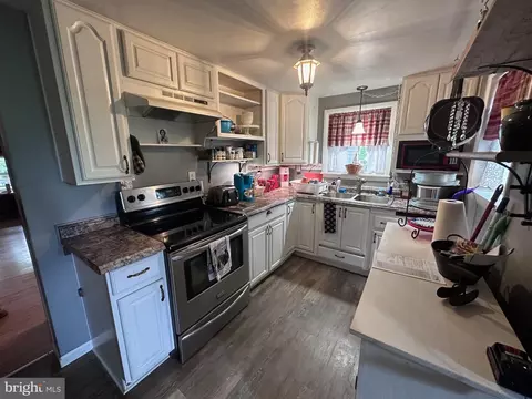 Kitchen - 11585 Clear Ridge Rd, Everett, PA 15537 photo 3 of 4