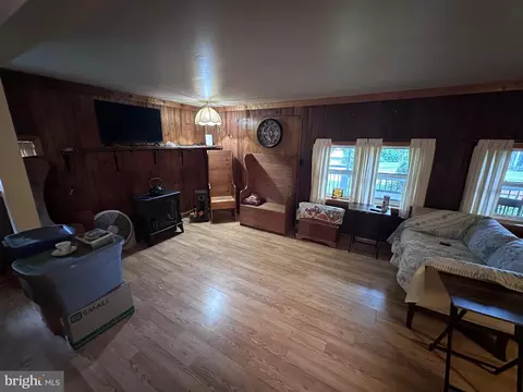 Living - 11585 Clear Ridge Rd, Everett, PA 15537 photo 1 of 1
