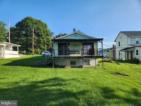 Exterior - 40 8th St W, Everett, PA 15537 photo 4 of 4