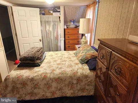 Bedroom - 40 8th St W, Everett, PA 15537 photo 2 of 4