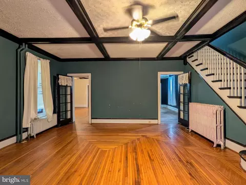 Living - 131 W Main St, Everett, PA 15537 photo 5 of 6