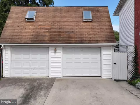 Exterior - 131 W Main St, Everett, PA 15537 photo 2 of 20