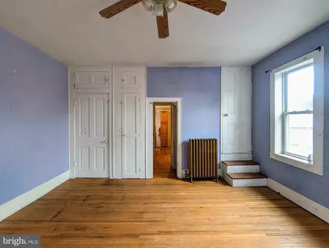 Bedroom - 131 W Main St, Everett, PA 15537 photo 2 of 3