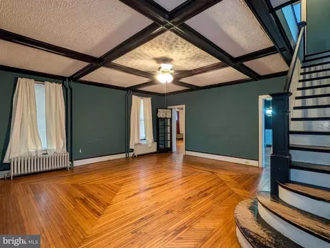 Living - 131 W Main St, Everett, PA 15537 photo 4 of 6