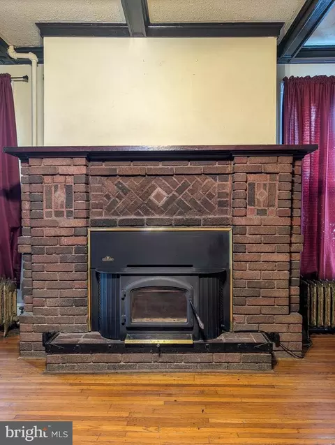 Entry Way - 131 W Main St, Everett, PA 15537 photo 4 of 15