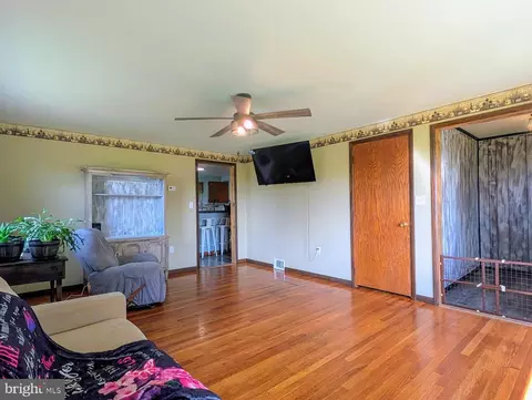 Living - 905 Buena Rd, Schellsburg, PA 15559 photo 1 of 2