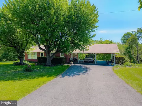 568 Paradise Hill Rd, Everett, PA 15537