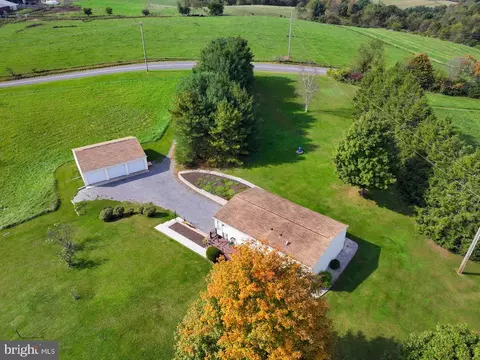 View/Area - 2061 Menchtown Rd, Everett, PA 15537 photo 3 of 10