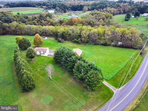 View/Area - 2061 Menchtown Rd, Everett, PA 15537 photo 7 of 10