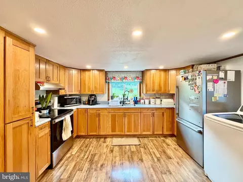 Kitchen - 588 Earlston Rd, Everett, PA 15537 photo 1 of 2