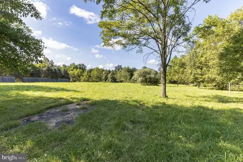 1865 W Schuylkill Rd, Douglassville, PA 19518