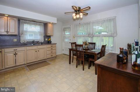 1239 Commonwealth Blvd, Reading, PA 19607 photo 9