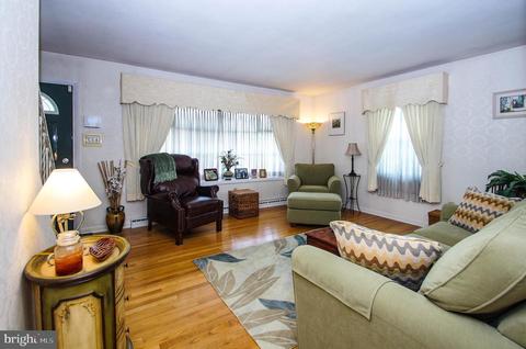1239 Commonwealth Blvd, Reading, PA 19607 photo 4