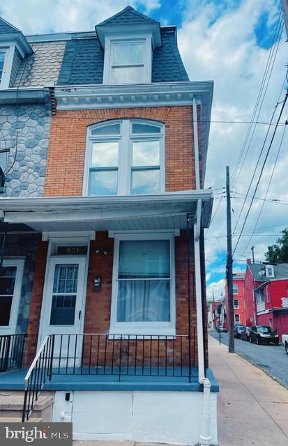 831 Master St, Reading, PA 19602 photo 1
