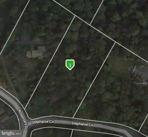 13 Stephanie Cir, Sinking Spring, PA 19608 photo 8