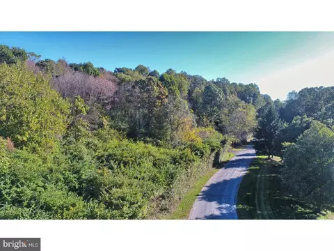 13 Stephanie Cir, Sinking Spring, PA 19608 photo 7