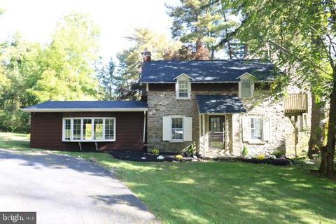4166 Pricetown Rd, Fleetwood, PA 19522