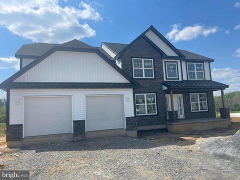 140 Sianna Cir #33, Wernersville, PA 19565