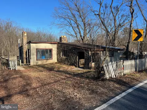 2019 Mt Laurel Rd, Fleetwood, PA 19522