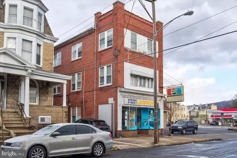 437 Spring St, Reading, PA 19601 photo 2