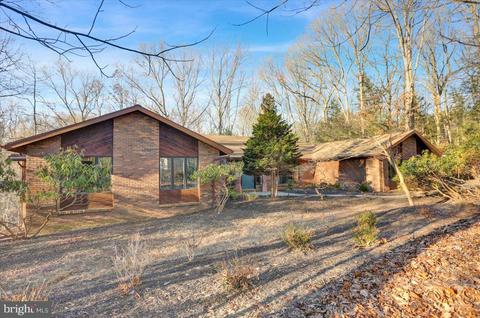 15 Pine Ridge Ln, Reading, PA 19607