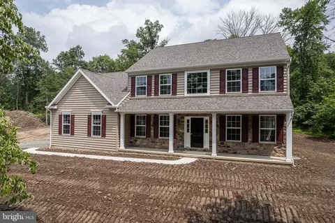 59 Old Douglass Dr, Douglassville, PA 19518