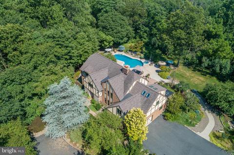 7 Fawn Dr, Reading, PA 19607