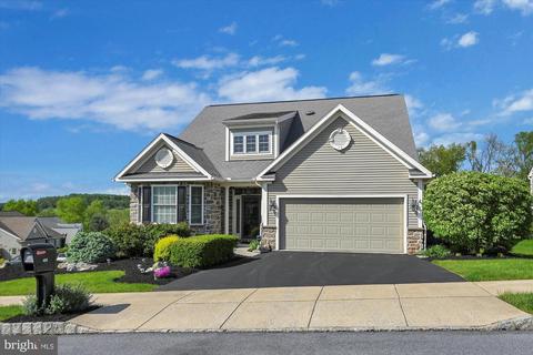 405 Westbury Dr, Reading, PA 19610