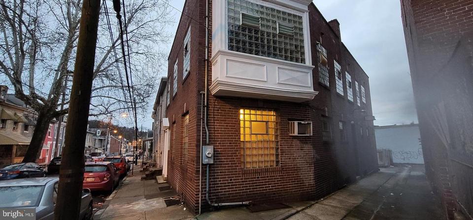  226 Orange St, Reading, PA 19602 photo 9