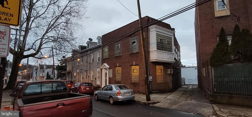  226 Orange St, Reading, PA 19602 photo 11