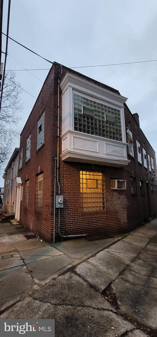  226 Orange St, Reading, PA 19602 photo 8