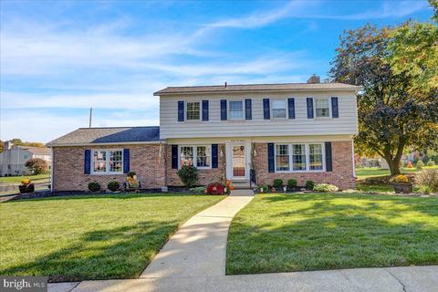 2218 Burkey Dr, Reading, PA 19610
