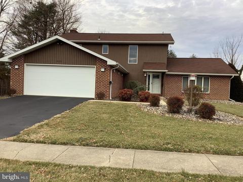442 Warwick Dr, Wyomissing, PA 19610