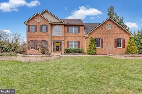 29 Scotland Dr, Reading, PA 19606