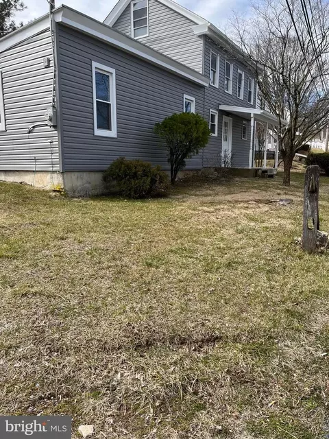 224 N Galen Hall Rd, Wernersville, PA 19565