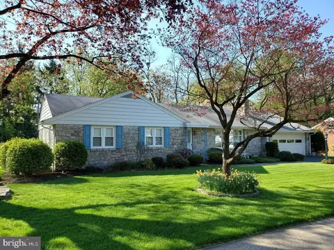 411 N 25th St, Reading, PA 19606
