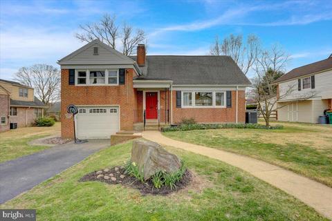 802 Sledge Ave, Reading, PA 19609