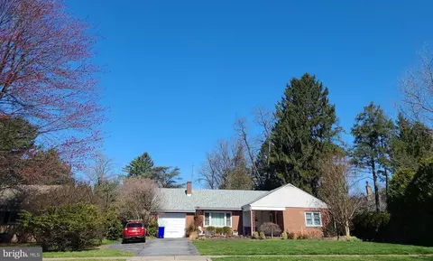 1303 Museum Rd, Reading, PA 19611