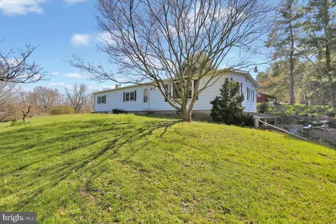 18 Furnace Rd, Birdsboro, PA 19508