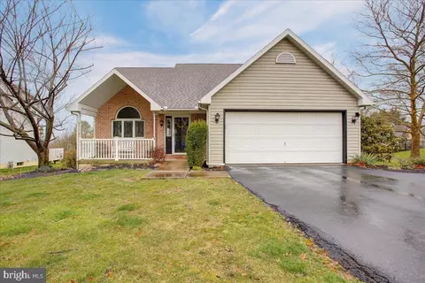 216 Callery Dr, Blandon, PA 19510
