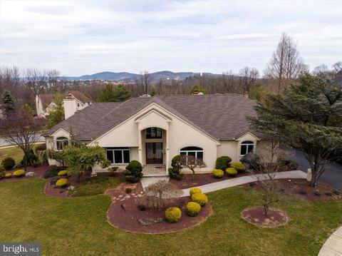 5 Rick Rd, Shillington, PA 19607