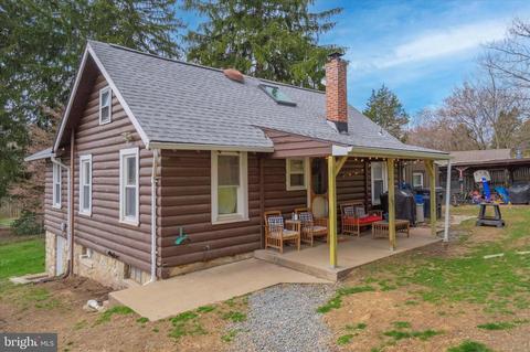 1320 Butter Ln, Reading, PA 19606