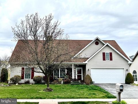 166 N Cacoosing Dr, Reading, PA 19608