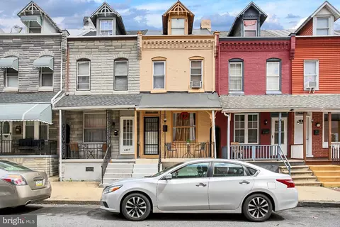 1419 Moss St, Reading, PA 19604