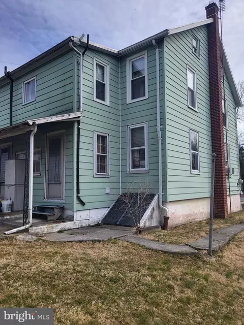 322 E 5th St, Bernville, PA 19506