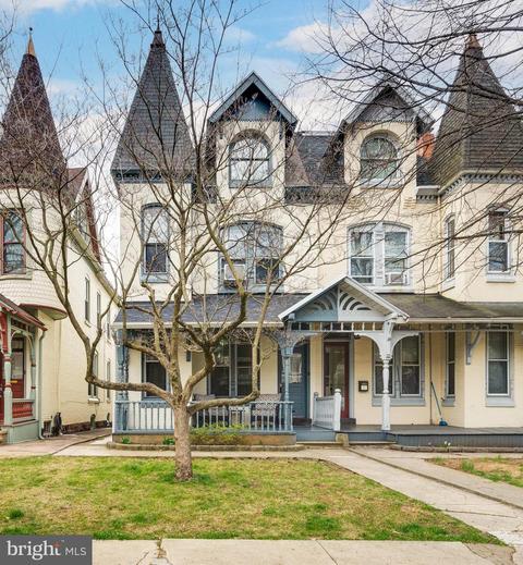823 N 5th St, Reading, PA 19601