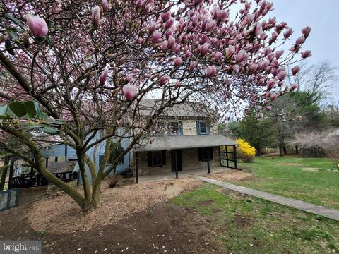 258 Kulps Rd, Barto, PA 19504