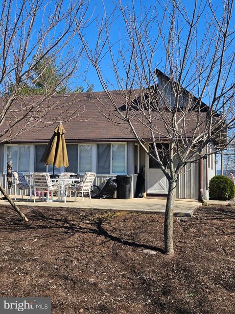515 Red Cor, Douglassville, PA 19518