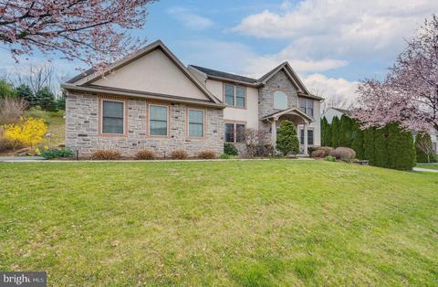 20 Winding Brook Dr, Sinking Spring, PA 19608